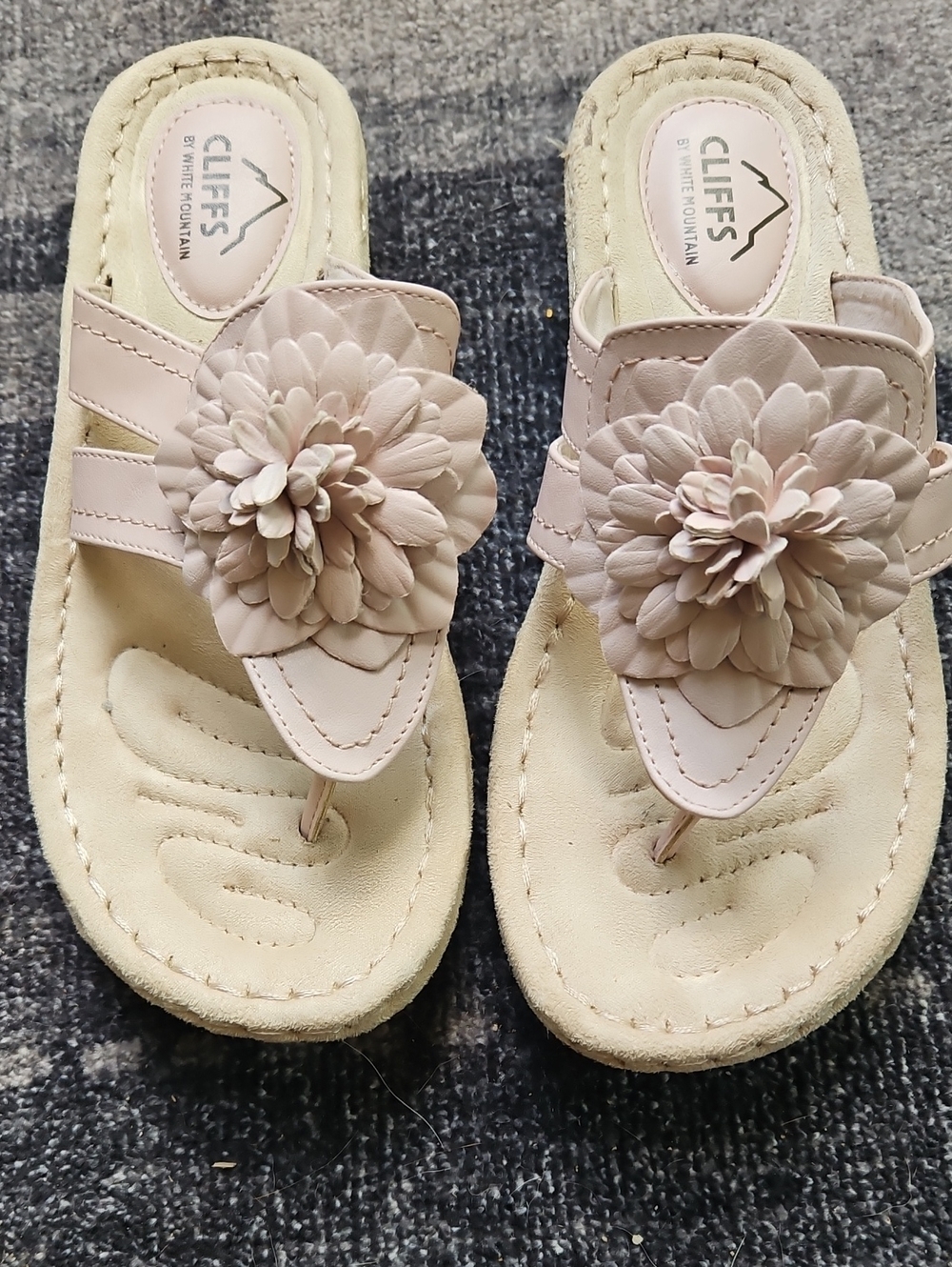 Cliffs by WHITE MOUNTAIN Blush Floral Thong Sandals